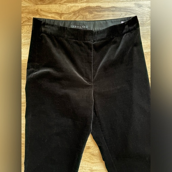 NWOT - Theory Trinwell Stretch Velvet Pants in Black - Size 4 - Picture 2 of 5